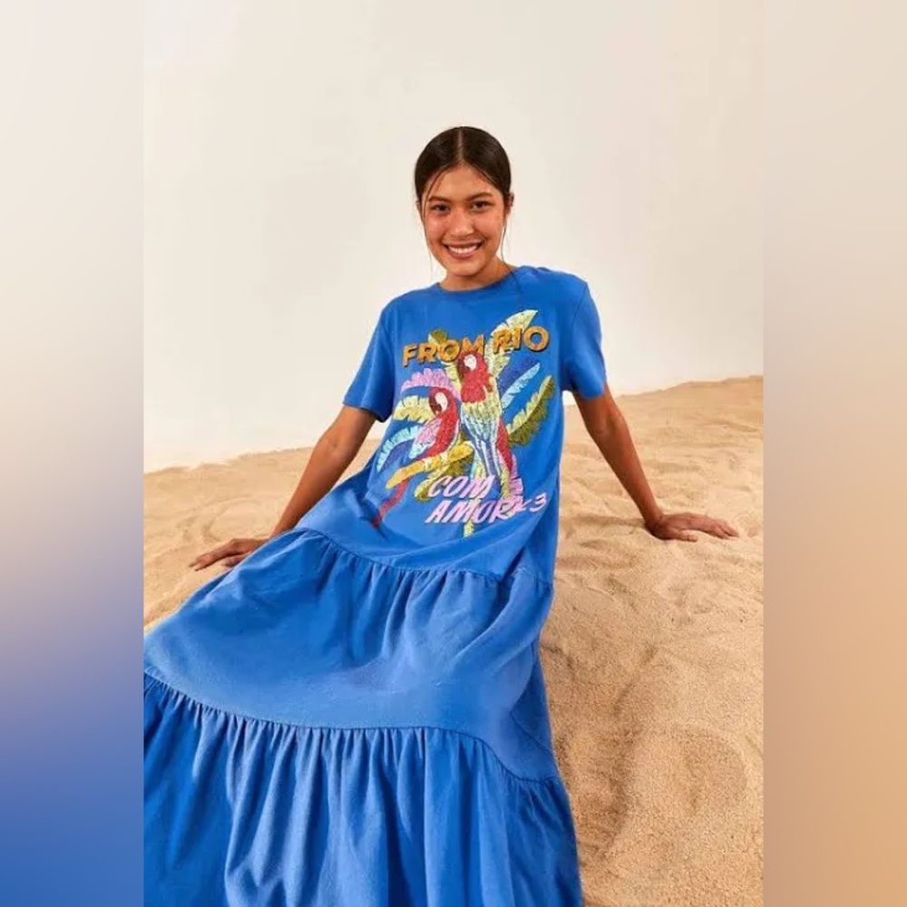 Farm Rio Dress with love ❤️ con amor t-Shirt dress maxi blue vibrant parrots
